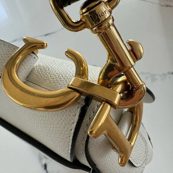 Dior saddle EUC comes with strap - Picture 4 of 8
